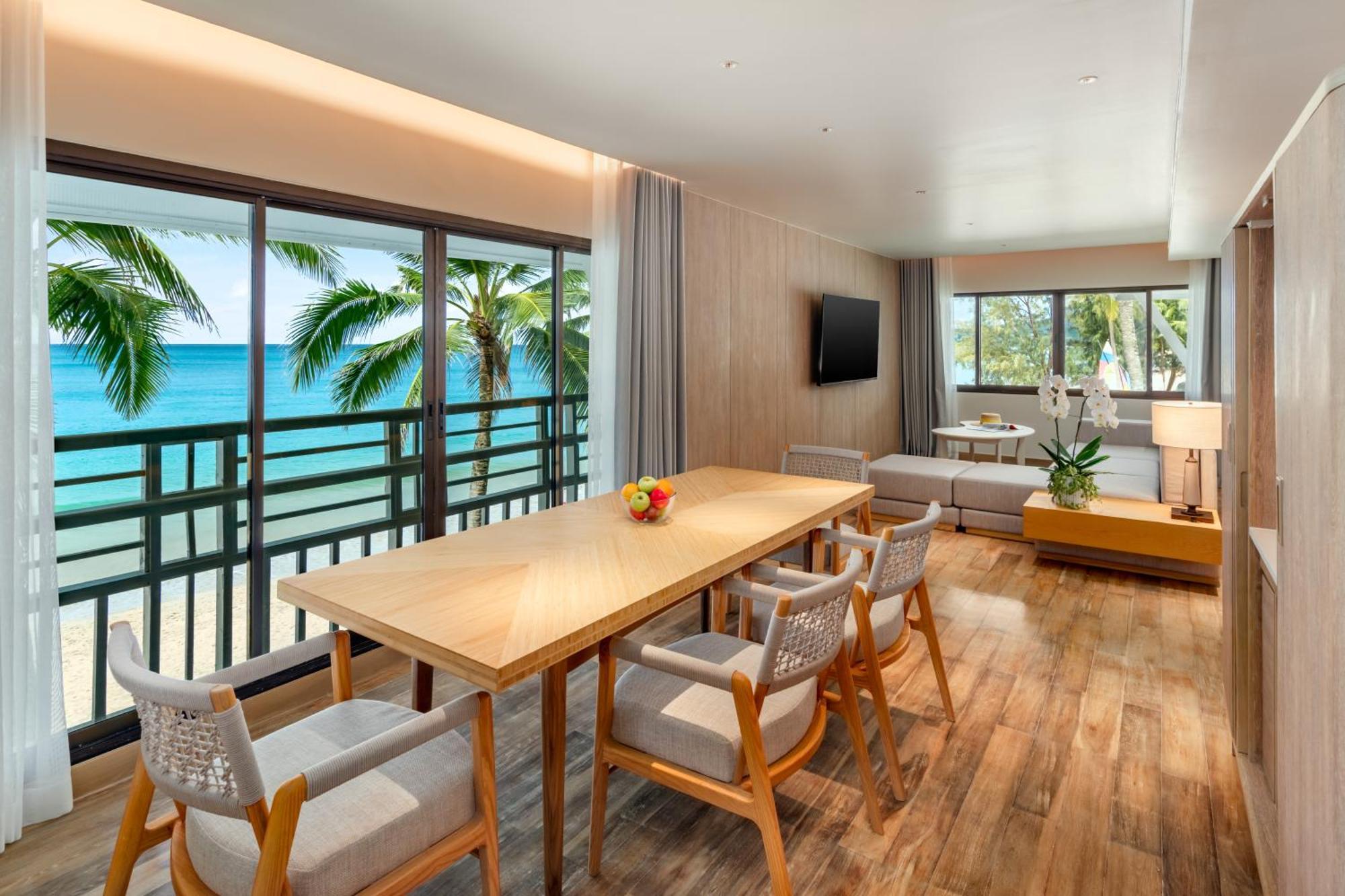 בנג טאו ביץ' Saii Laguna Phuket מראה חיצוני תמונה A suite at the Hilton Maldives Iru Veli